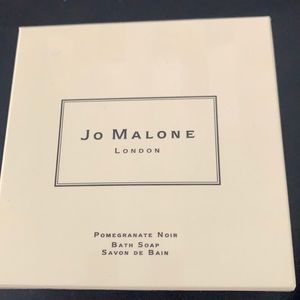 Jo Malone Pomegranate Noir bath soap